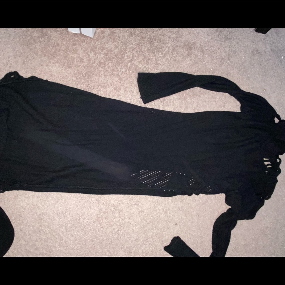 Dresses - Picture 2 of 15